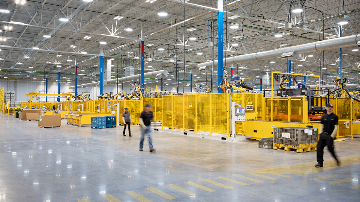 A busy warehouse owned by W. P. Carey and leased to the tenant.